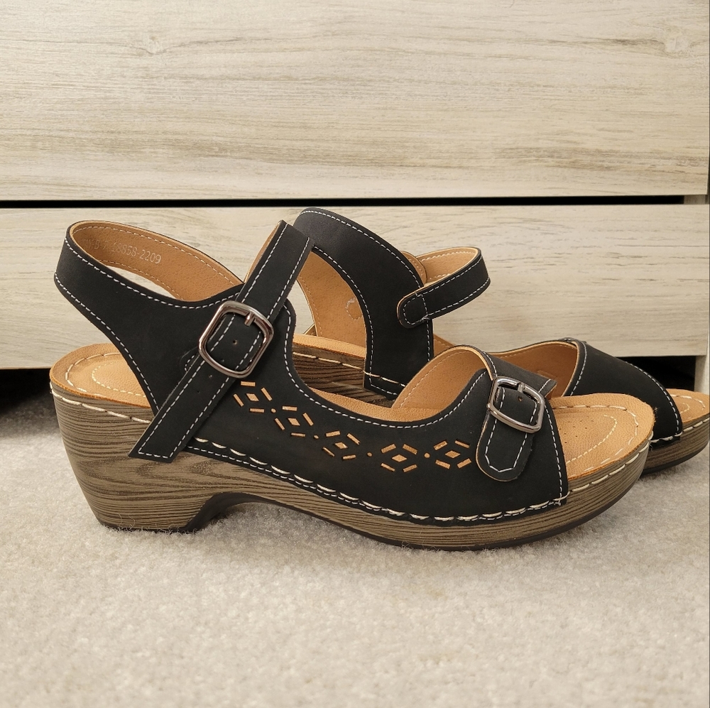Black Chunky Heel Shoes
